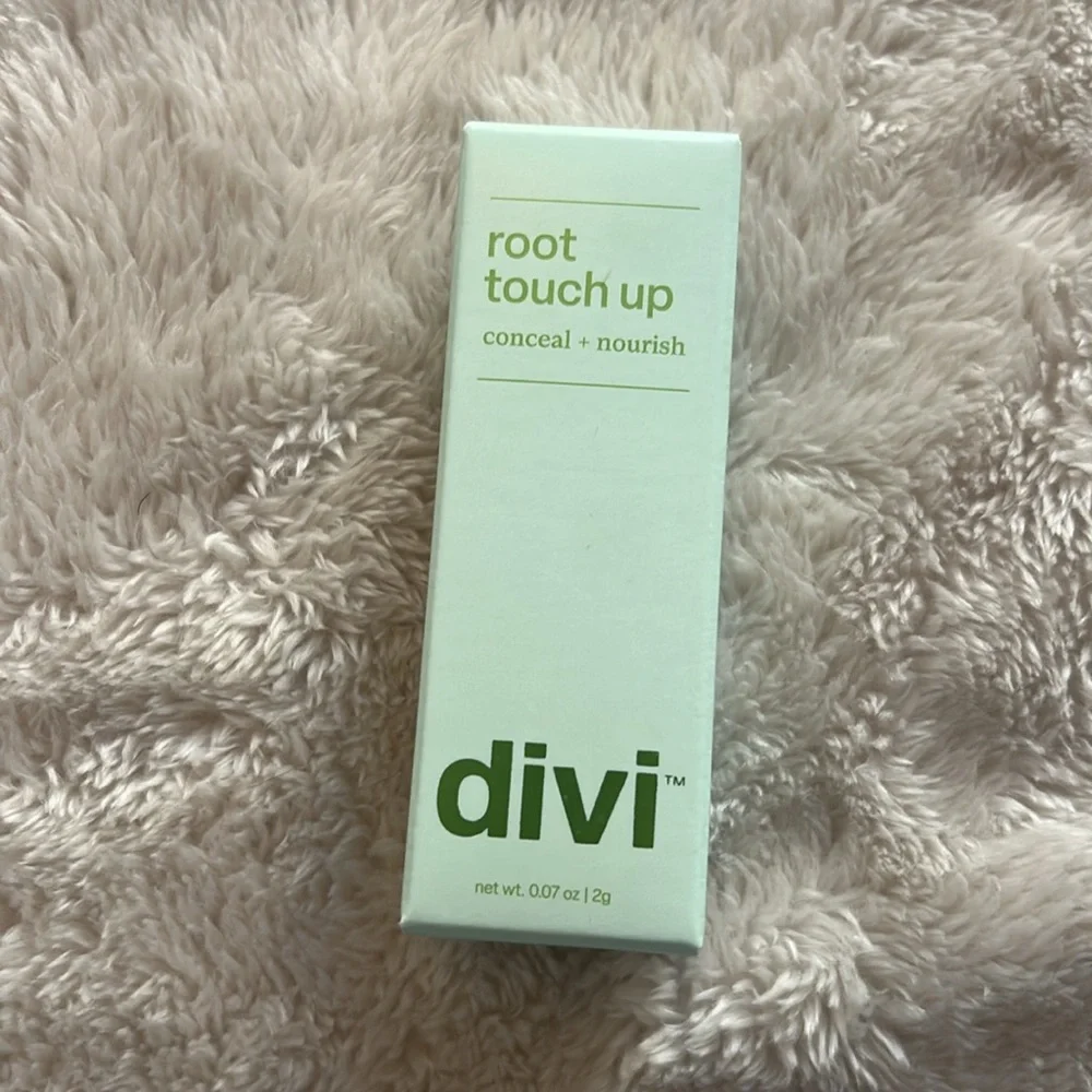 Divi Rory Touch Up Shade in Dark Brown